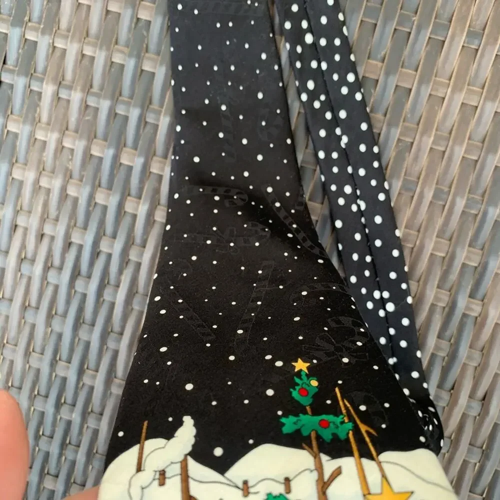Golfing Santa Christmas necktie - Picture 3 of 5